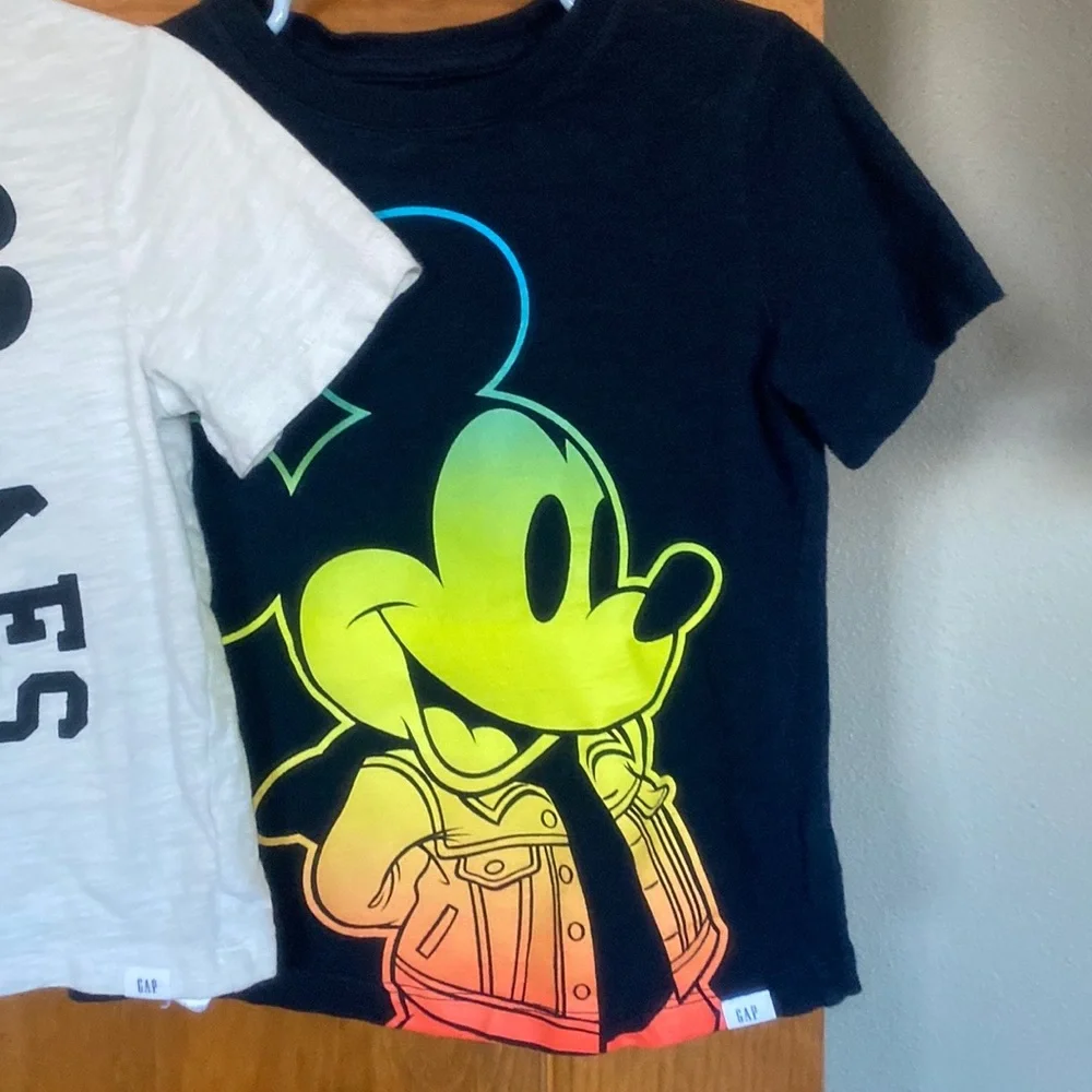 Gap Disney Mickey Mouse 5t short sleeve shirts